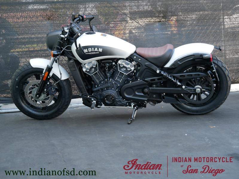 118-indianmotorcycle-scoutbobberabswhitesmoke-2019-5997680