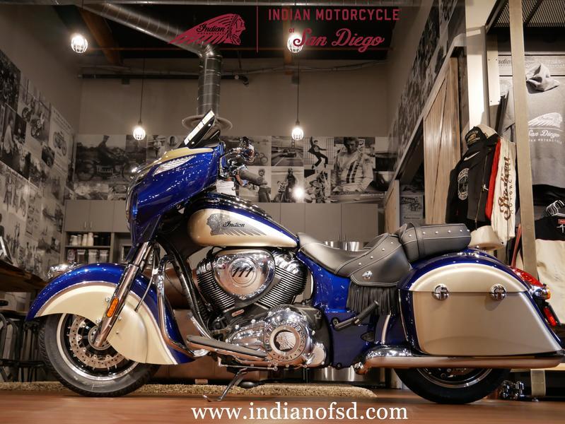 131-indianmotorcycle-chieftainclassicdeepwatermetallic-dirttracktan-2019-6027562