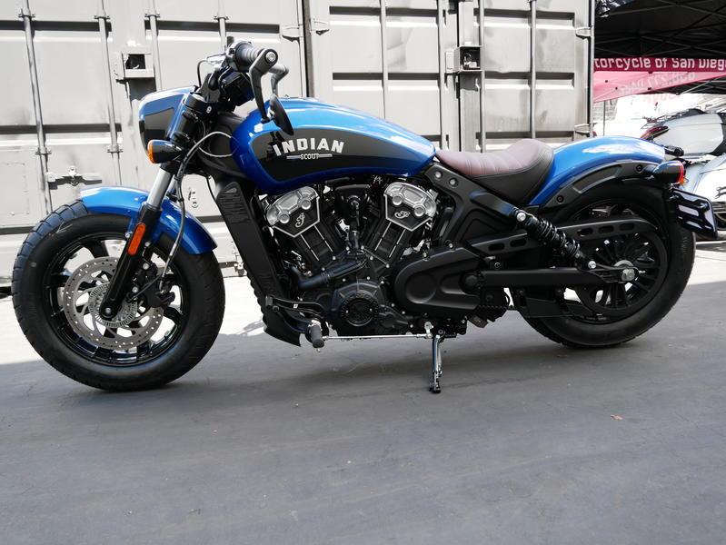 206-indianmotorcycle-scoutbobbericonseriesbrilliantblue-blackwetslide-2019-6197455