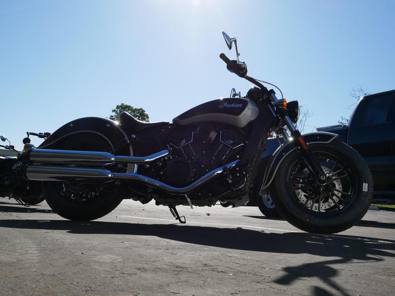 213-indianmotorcycle-scoutsixtyabsstarsilver-thunderblack-2019-6232458