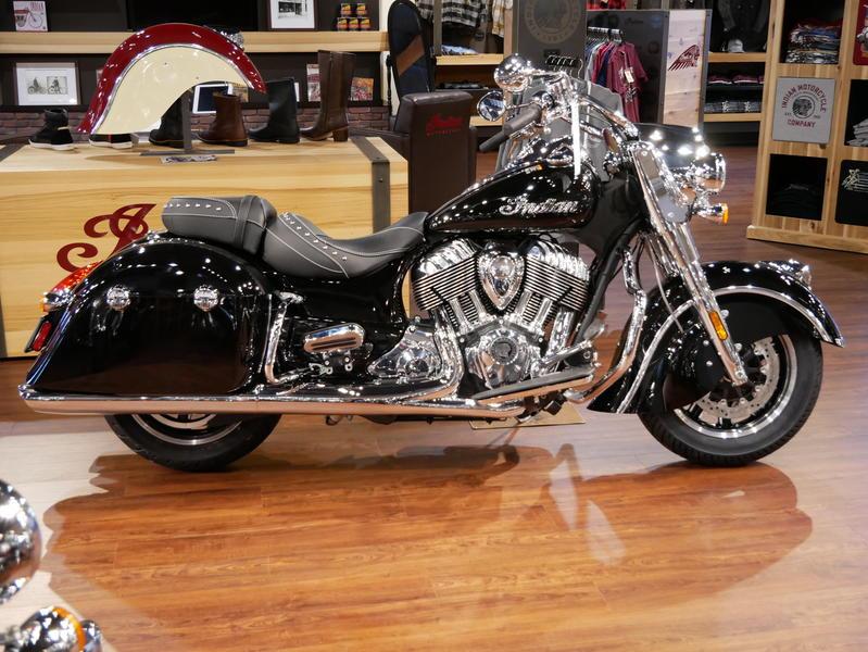 39-indianmotorcycle-springfieldabsthunderblack-2018-5748854