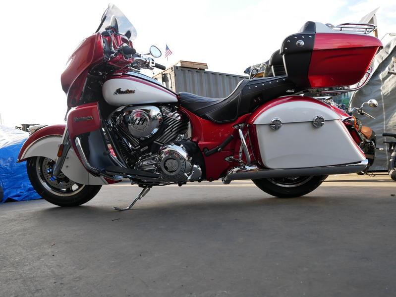 437-indianmotorcycle-roadmastericonseriesrubymetallic-pearlwhite-2019-6819635