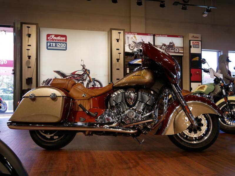 597-indianmotorcycle-chieftainclassiciconseriesburnishedmetallic-sandstonemetallic-2019-7057175