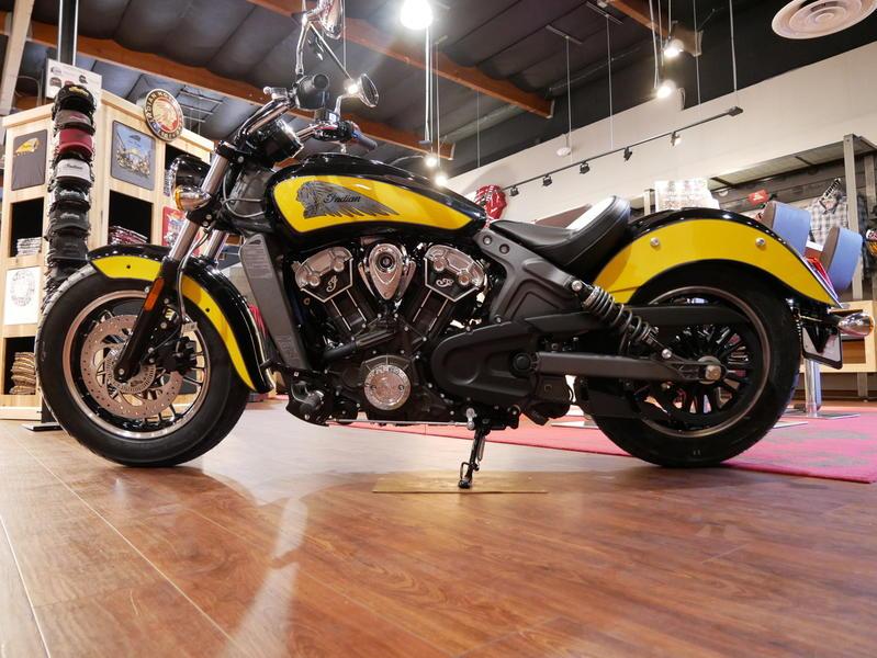 617-indianmotorcycle-scouticonseriesthunderblack-indianmotorcycleyellow-2019-7073870