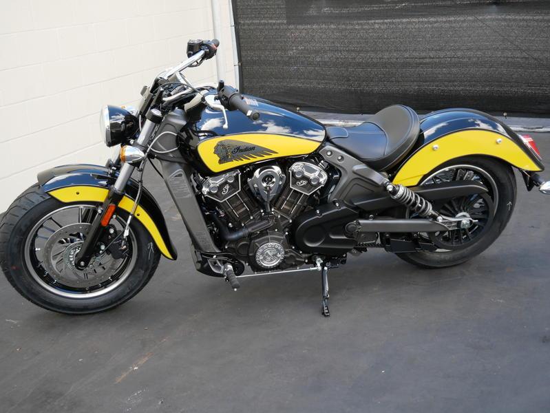 620-indianmotorcycle-scouticonseriesthunderblack-indianmotorcycleyellow-2019-7073870